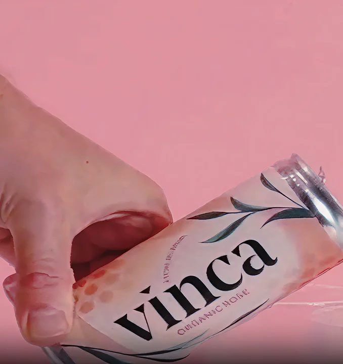 Vinca canned organic wine with SmartLinks connected packaging and GS1 Digital Link QR code